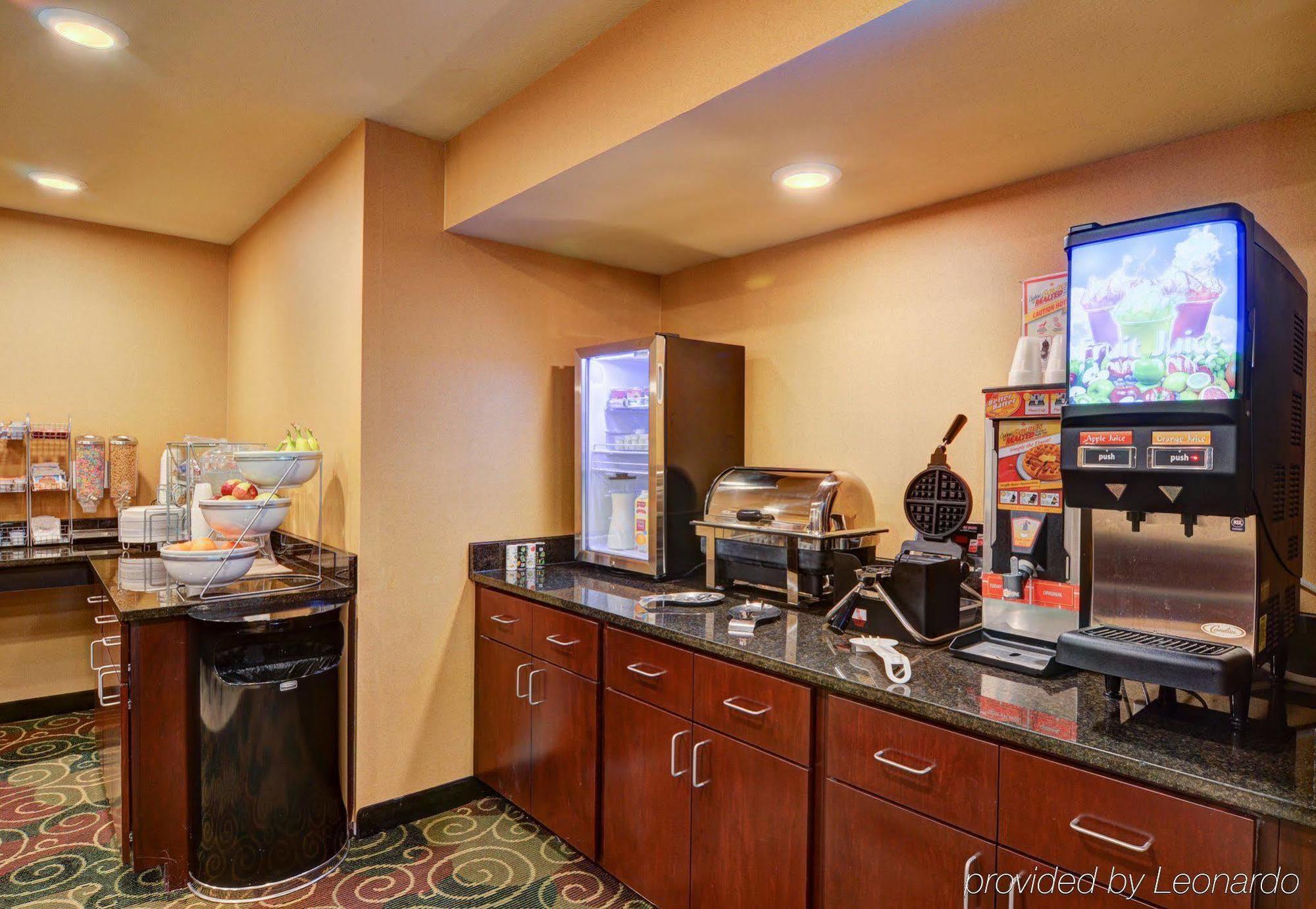 Cobblestone Hotel & Suites - Punxsutawney Esterno foto