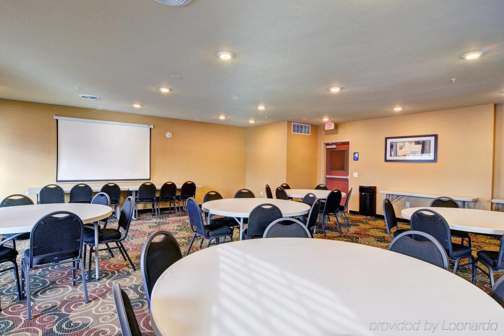 Cobblestone Hotel & Suites - Punxsutawney Esterno foto