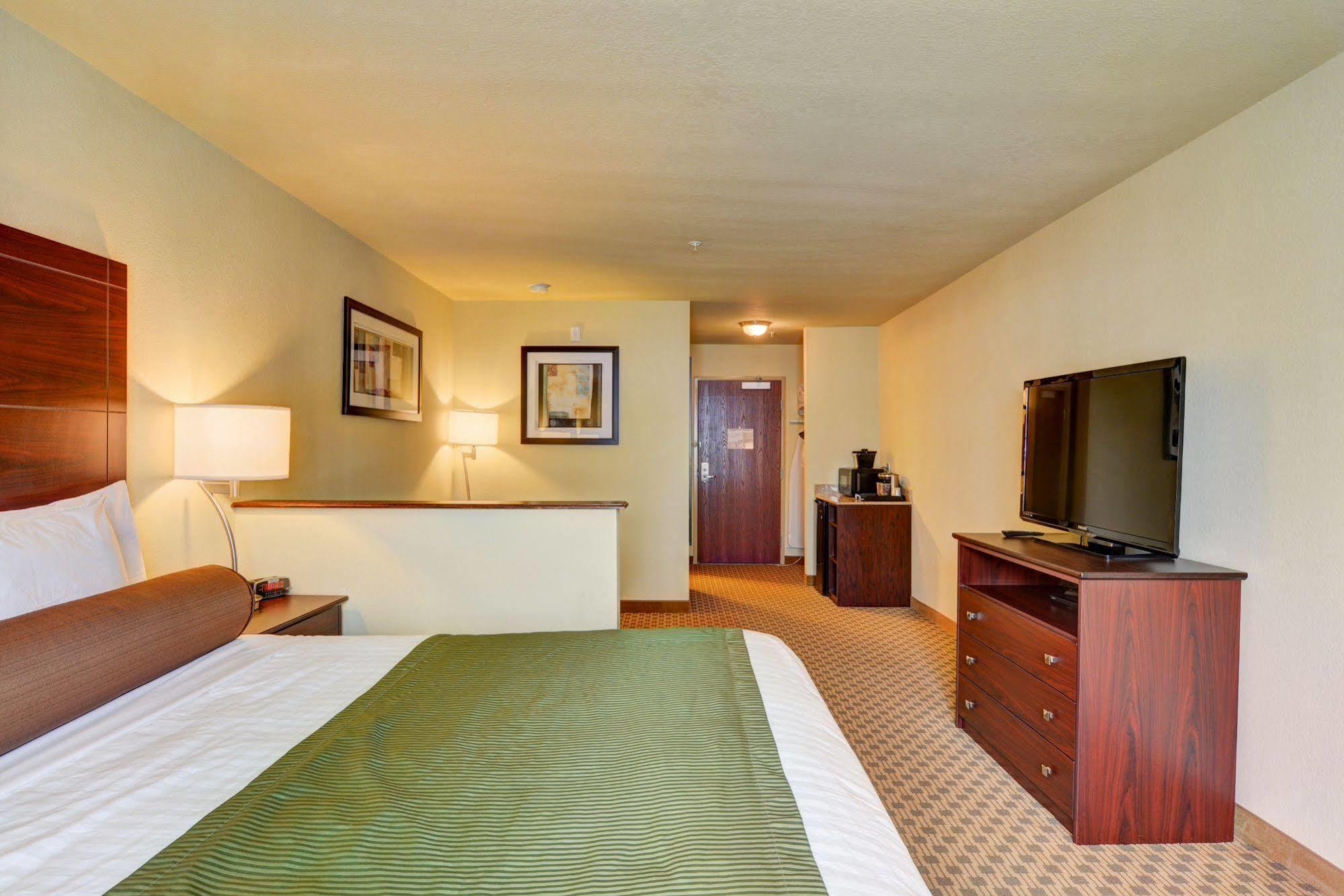 Cobblestone Hotel & Suites - Punxsutawney Esterno foto
