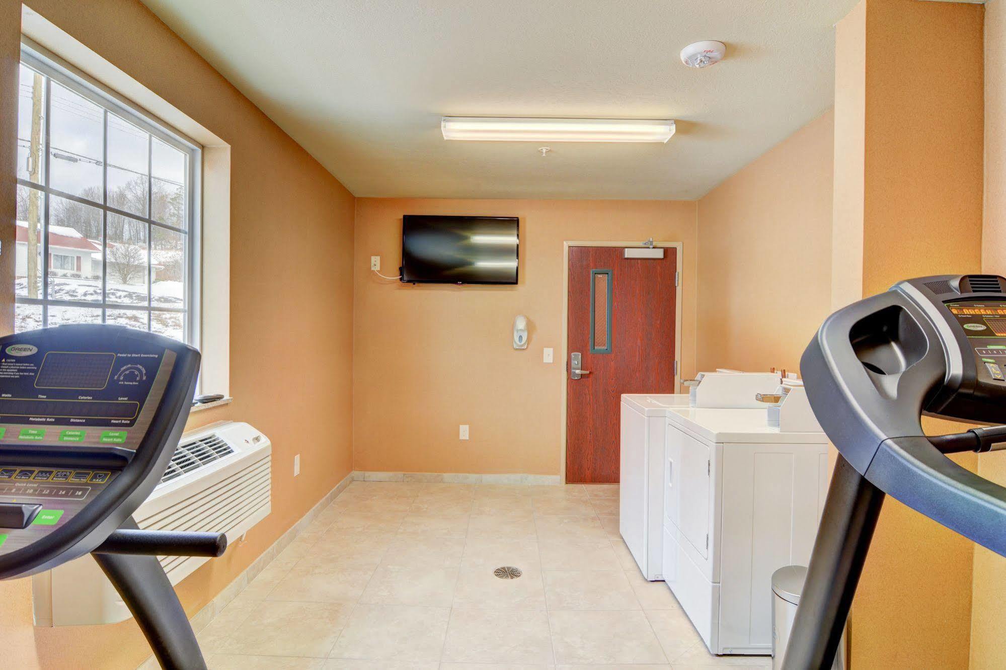 Cobblestone Hotel & Suites - Punxsutawney Esterno foto